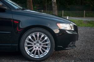 Momo Sting 7x17 4x108 ET25 65.1 HS